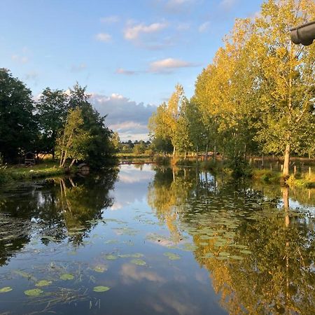 Le Moulin De Bretigneul Bed & Breakfast Saint-Aubin-des-Landes Luaran gambar